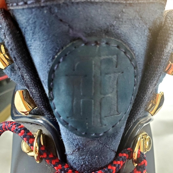 SOLD! No Longer Available:Tommy Hilfiger Womens Duck Boots Lace Up Utility Boots - Picture 8 of 9